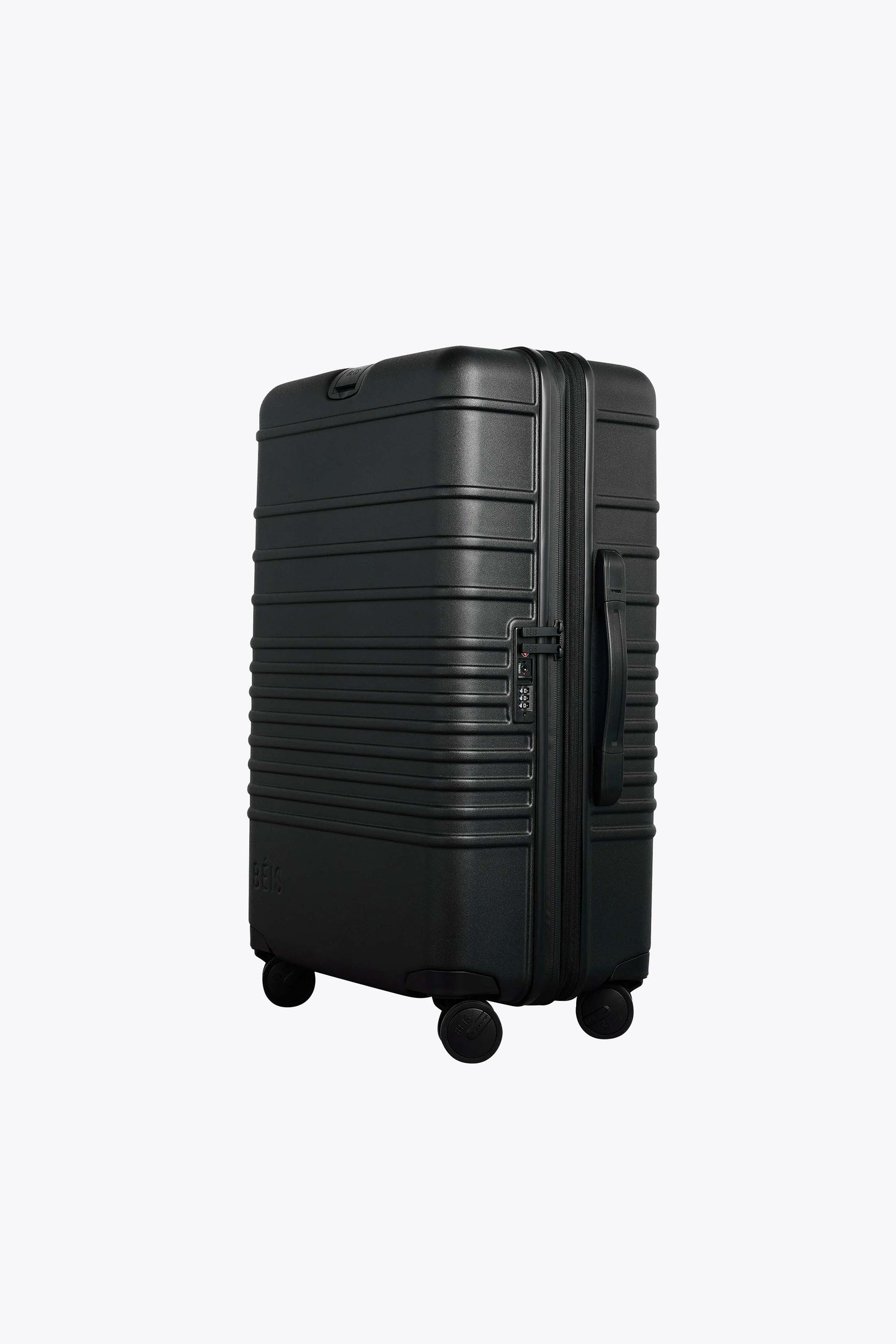 The Medium Check-In Roller in Black