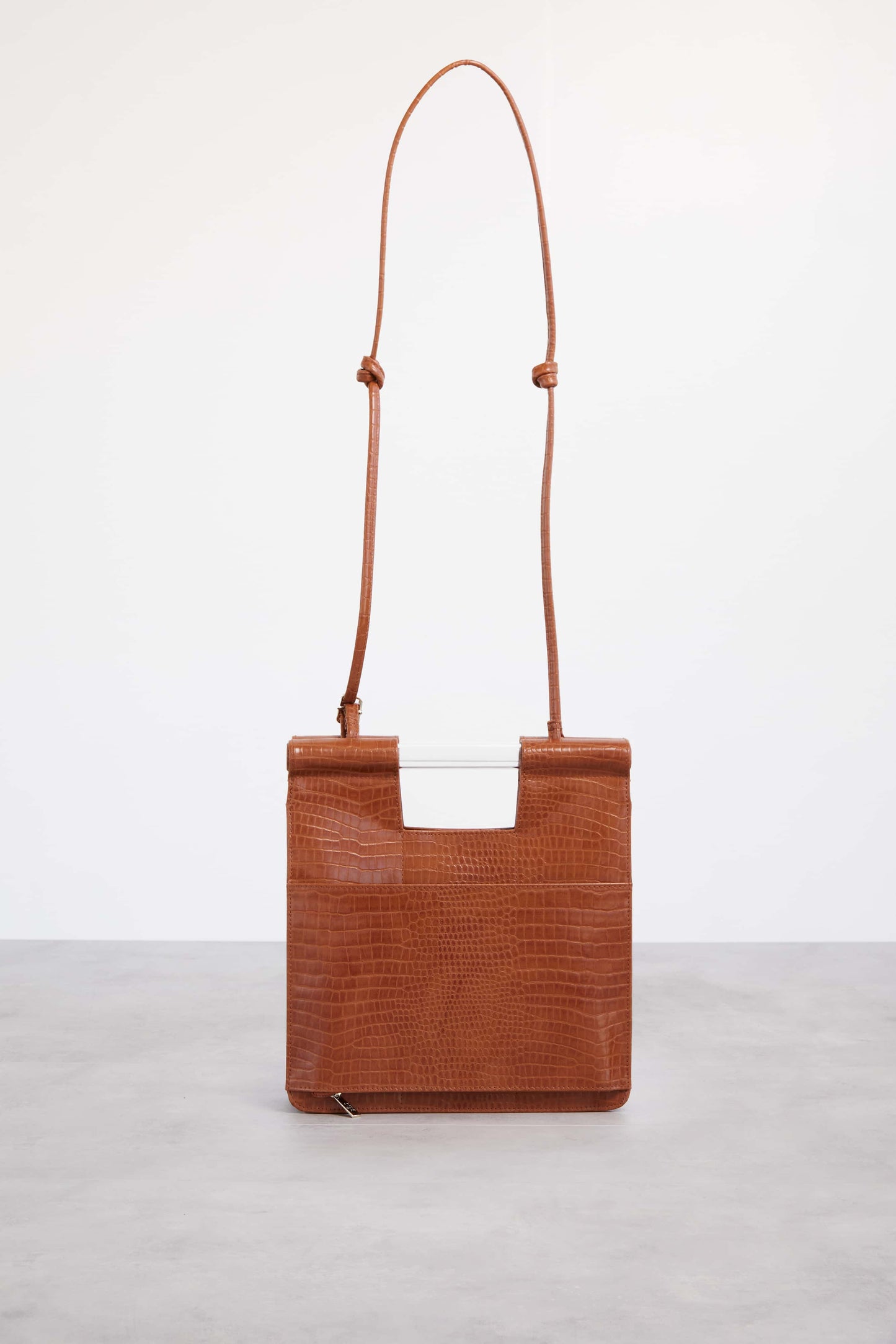 Crossbody Cognac Croc Front Strap