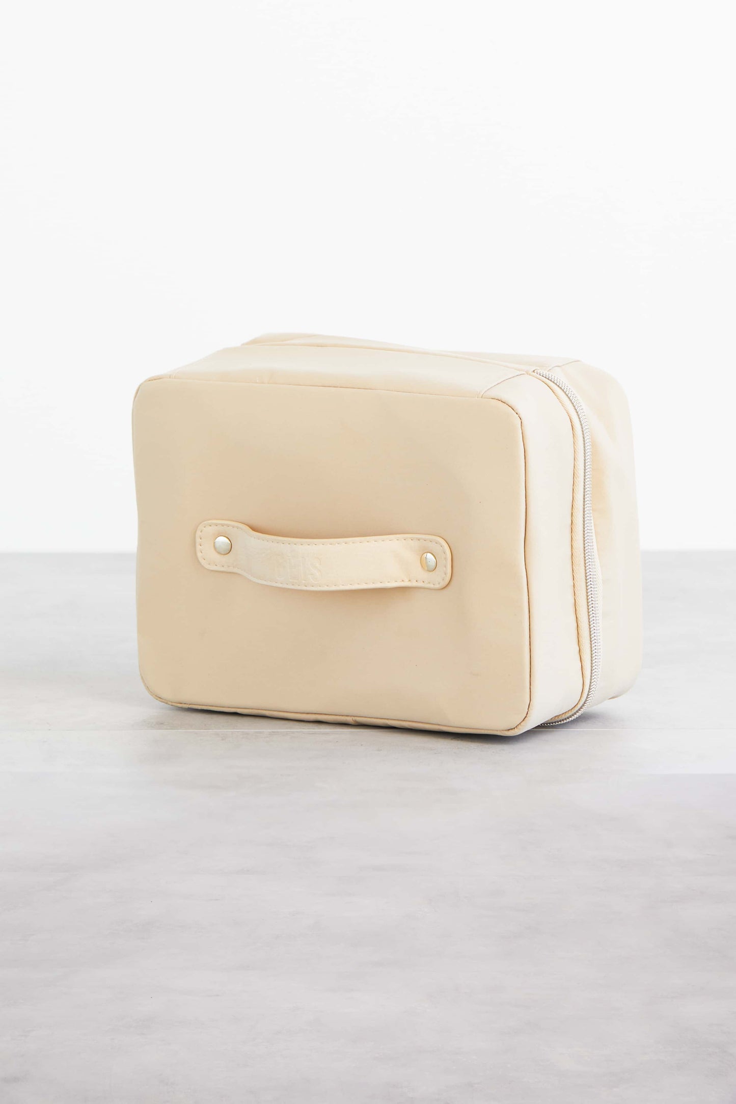 Hanging Cosmetic Case Beige Top