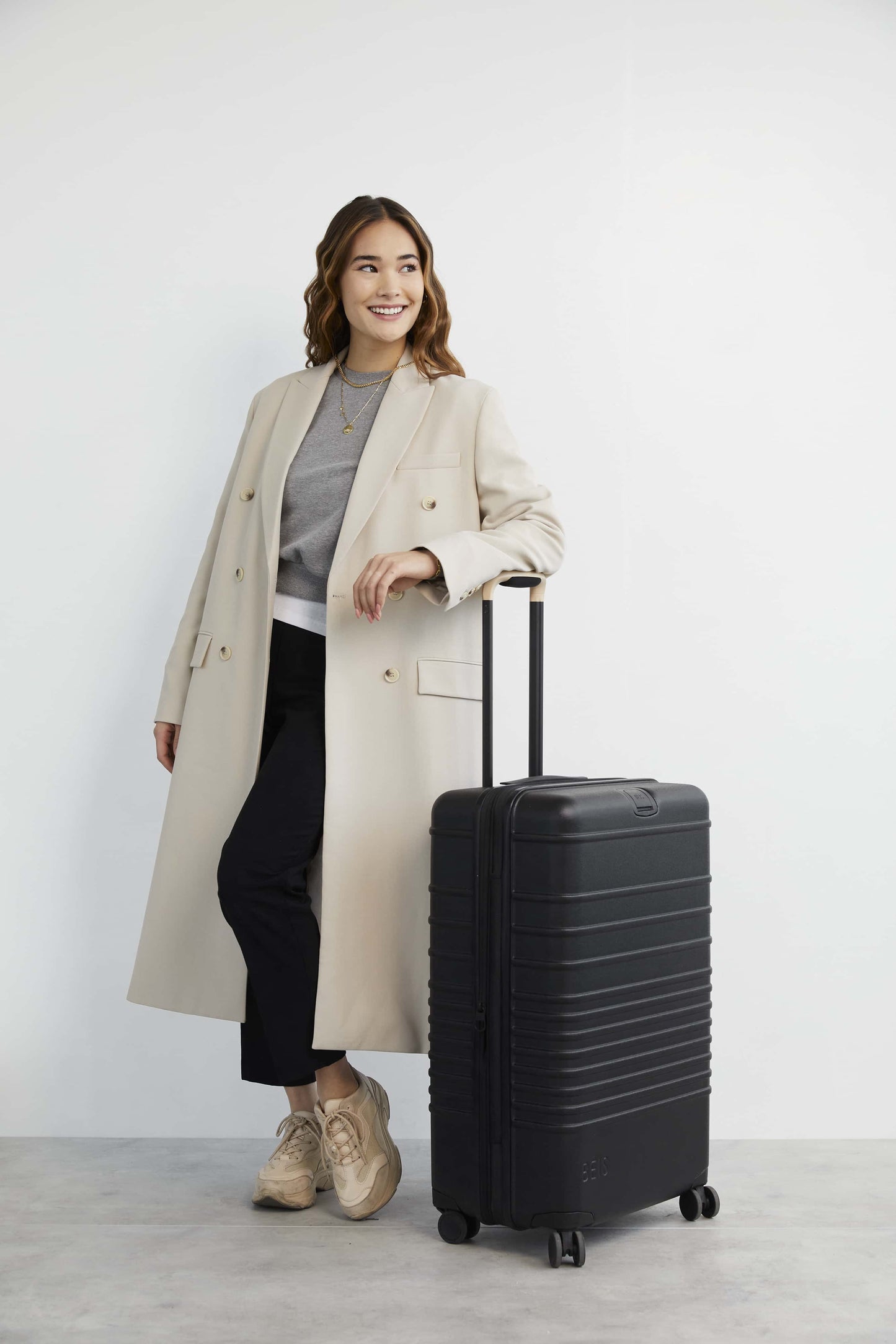 26" Check-In Roller Black Model
