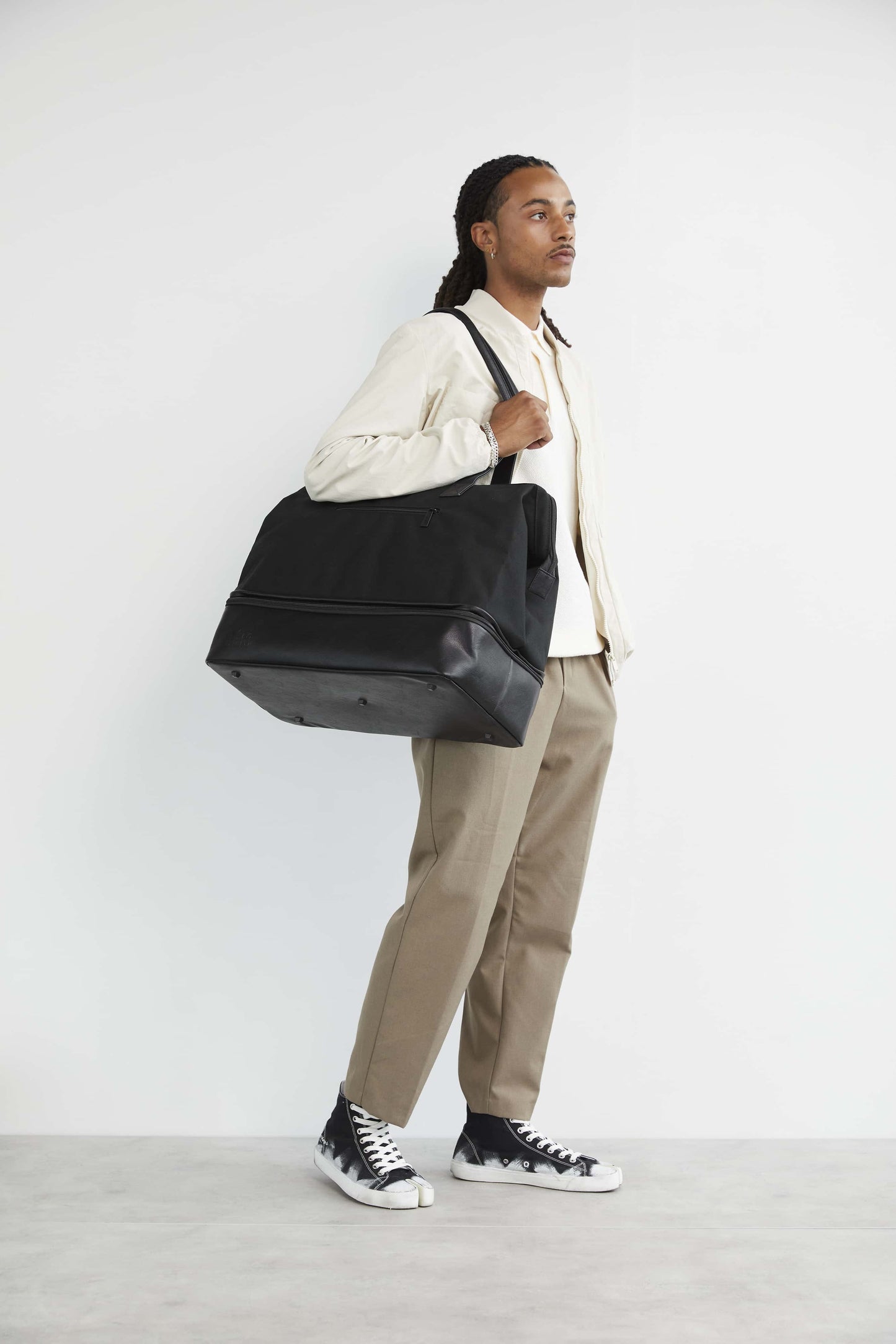 Convertible Weekender Black Front Model