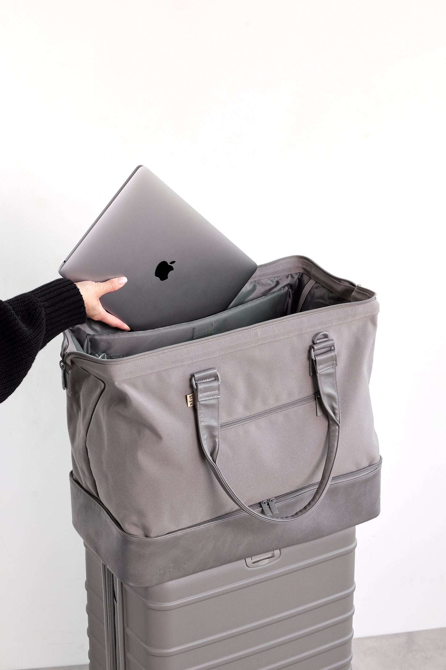 The Weekender in Grey