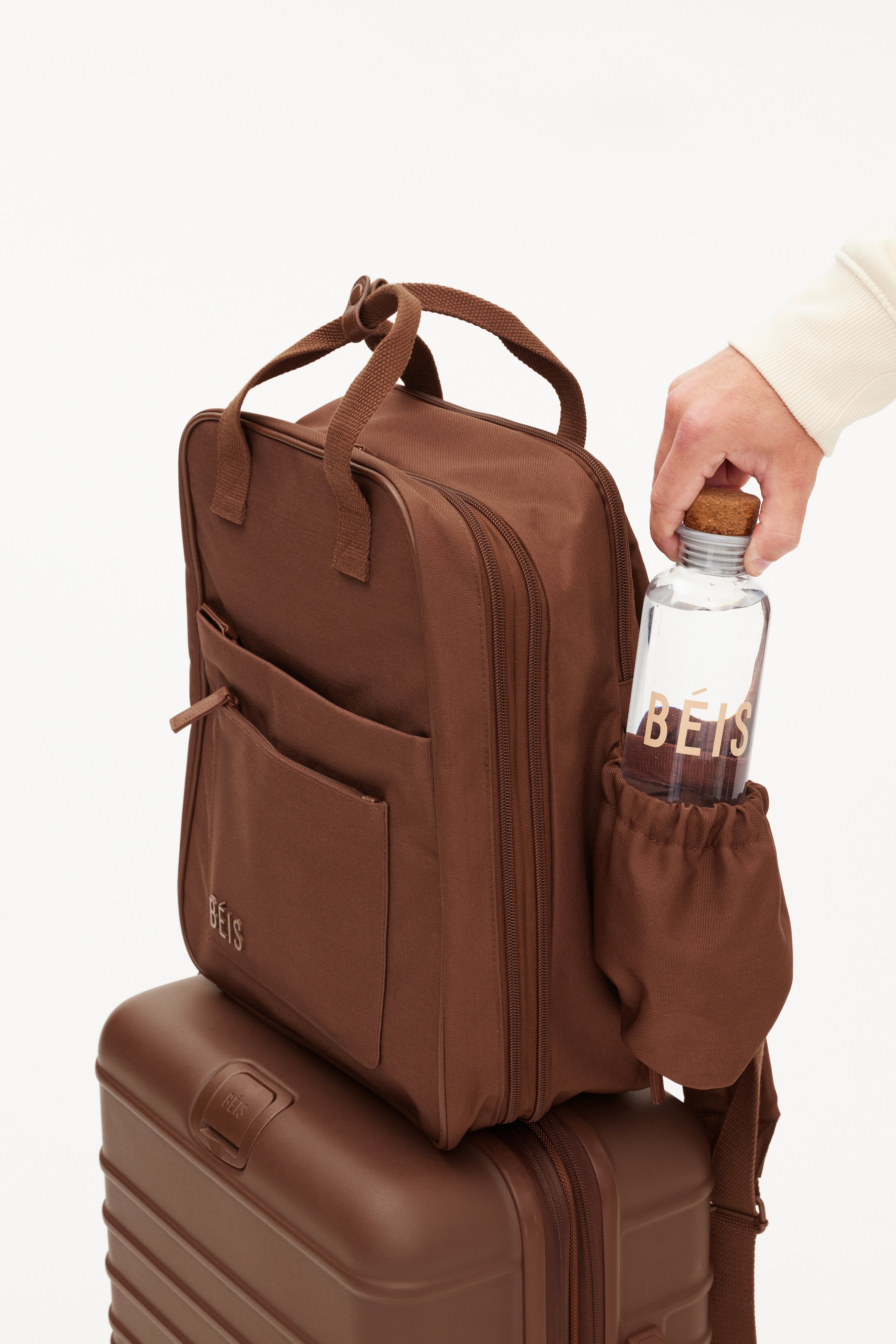 BÉIS 'The Expandable Backpack' in Maple - Expandable Travel Backpack In ...