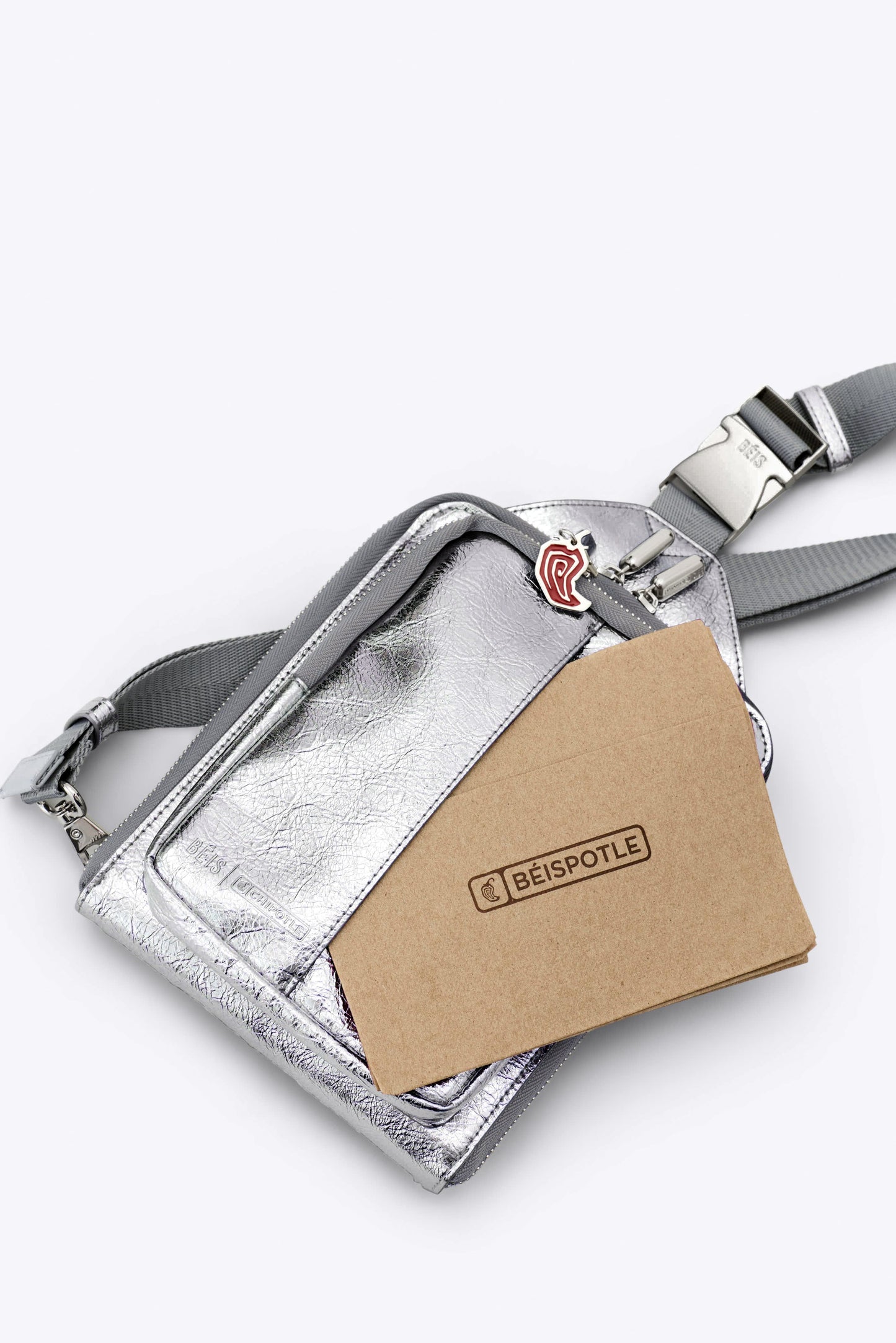 BÉIS x Chipotle The Napkin Sling in Foil