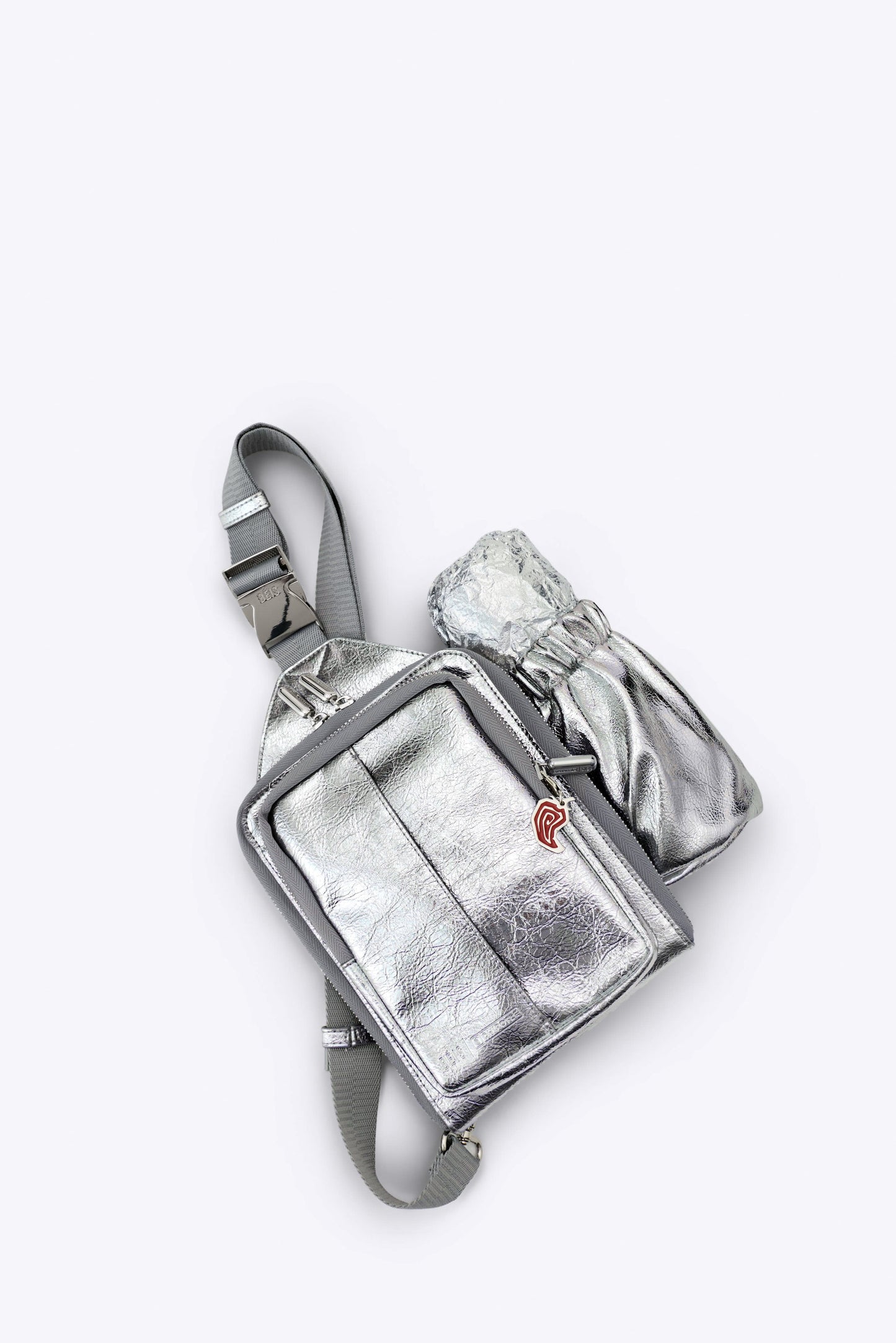 BÉIS x Chipotle The Napkin Sling in Foil