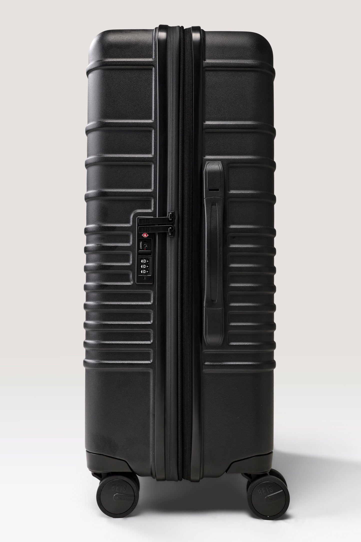 The Large Check-In Roller in Black
