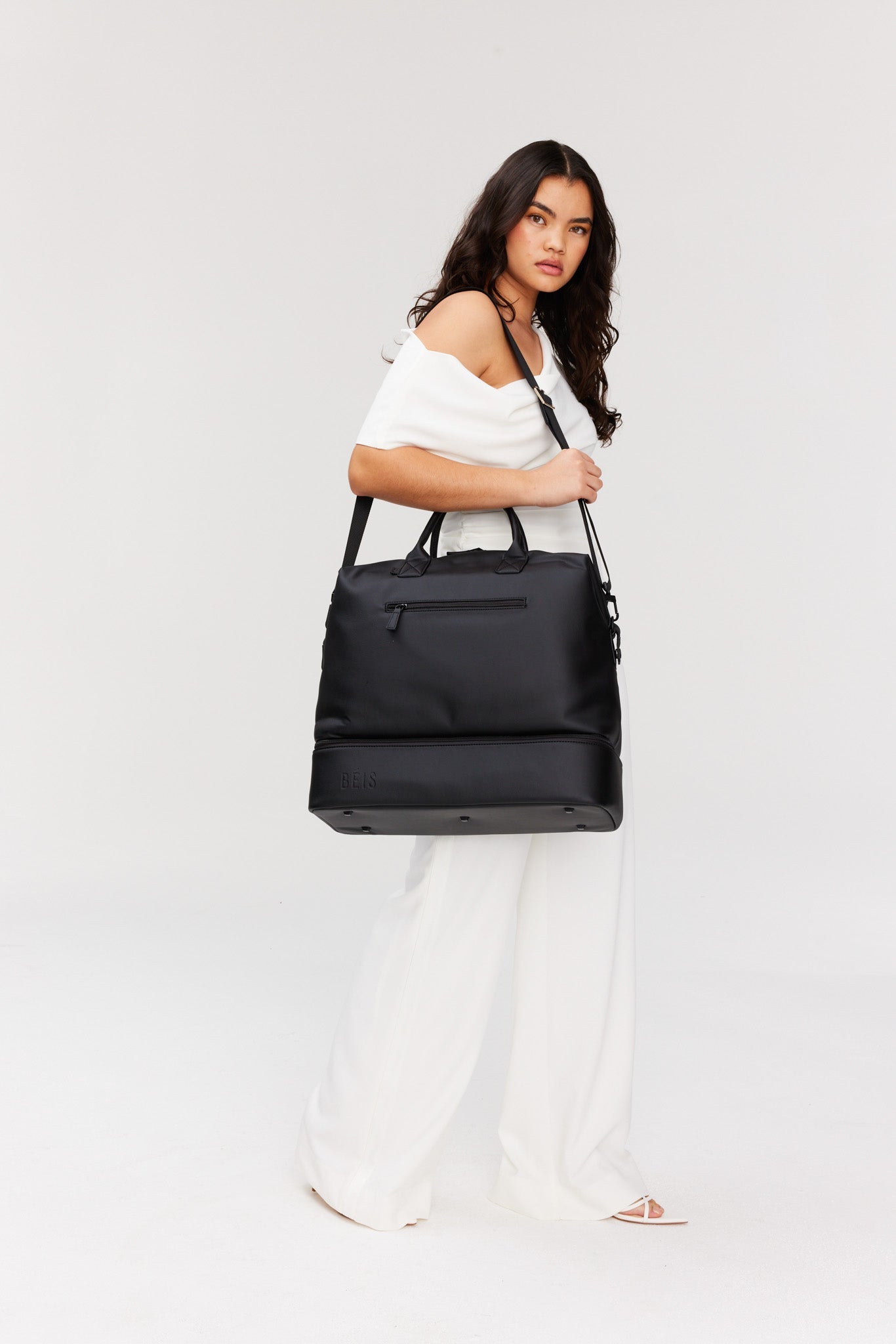 Beis hot sale weekender black