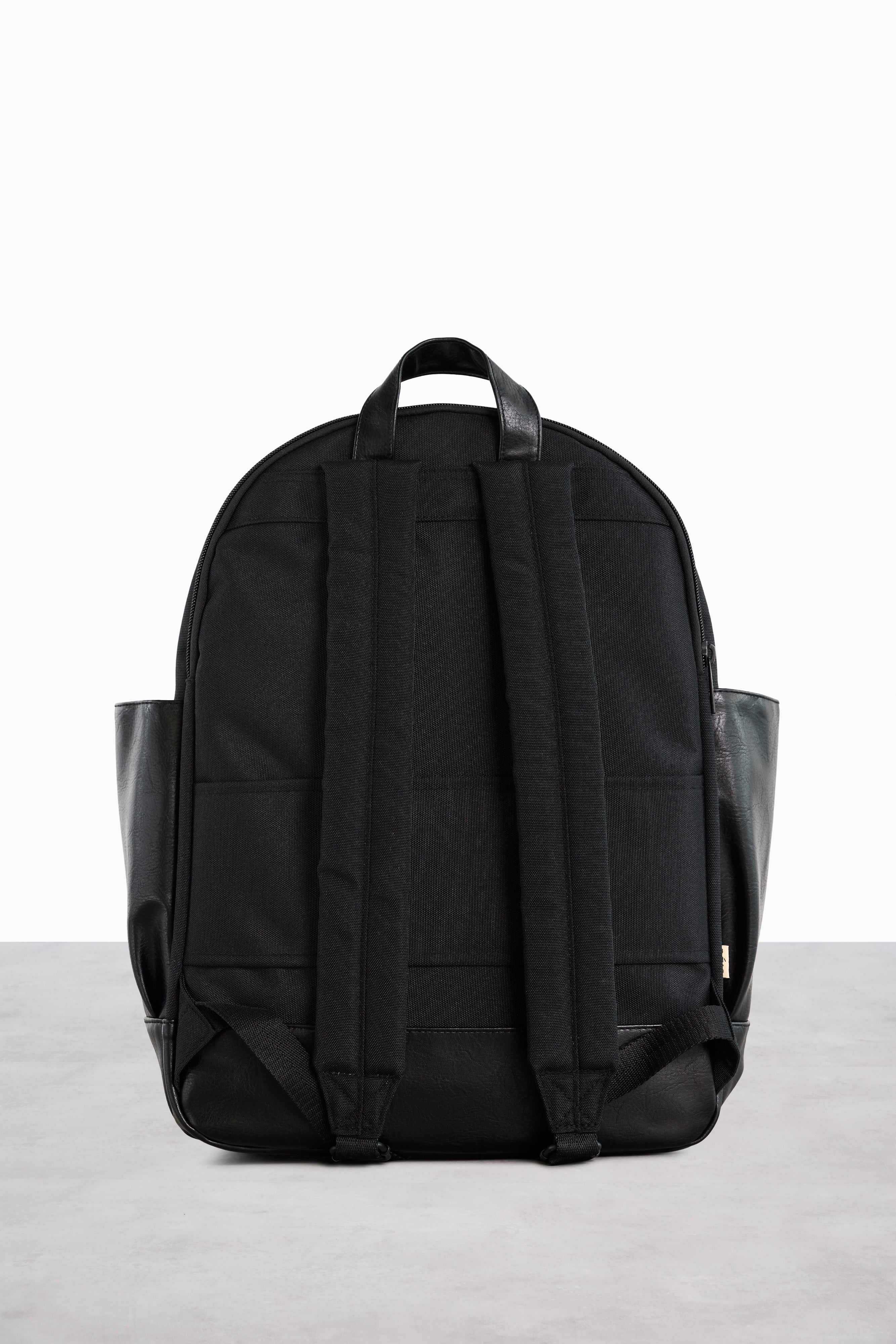 Bitis Backpack BÉIS 'The Backpack' in Black - Black Carry-On Travel Backpack & Laptop ...