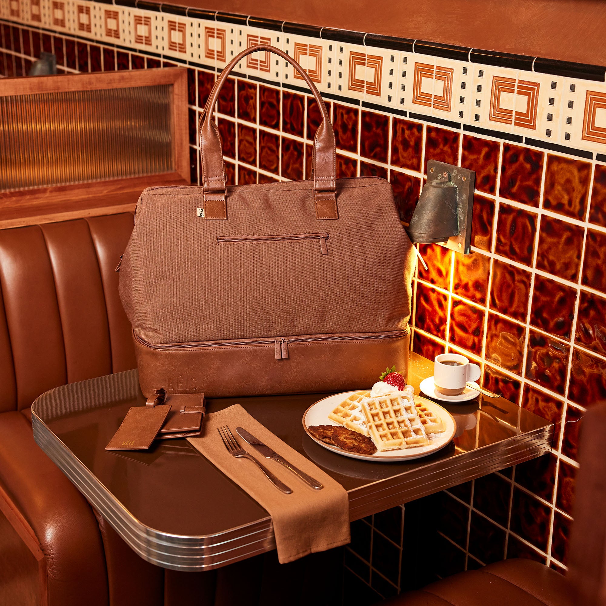 BÉIS 'The Weekender' in Maple - Brown Weekend Bag & Overnight Travel ...