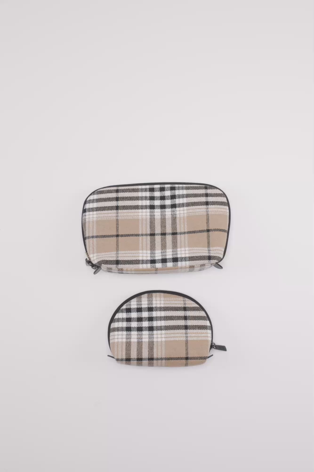 Burberry nova shop check cosmetic bag