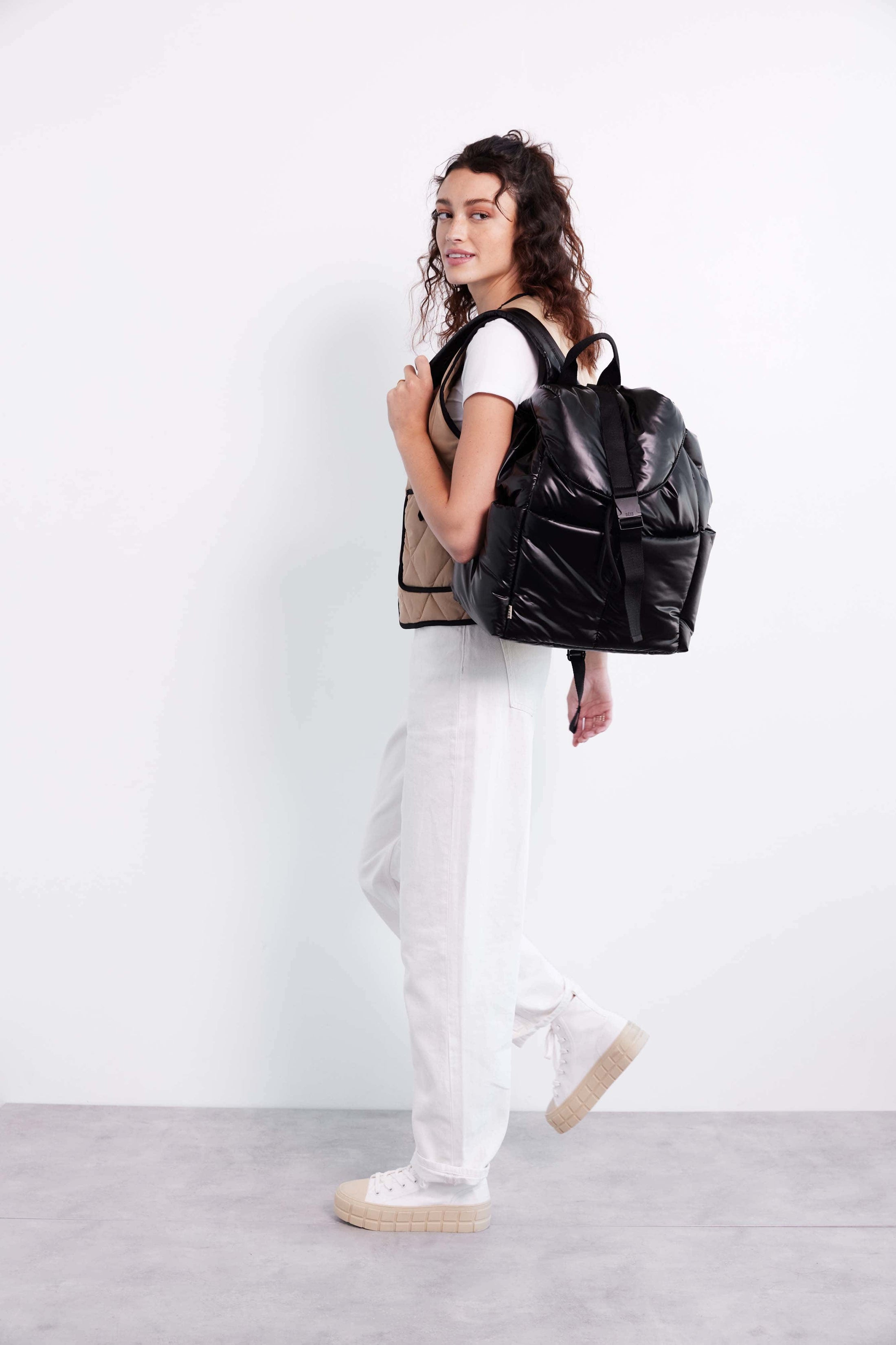 BÉIS 'The Cargo Backpack' in Black BÉIS Travel UK