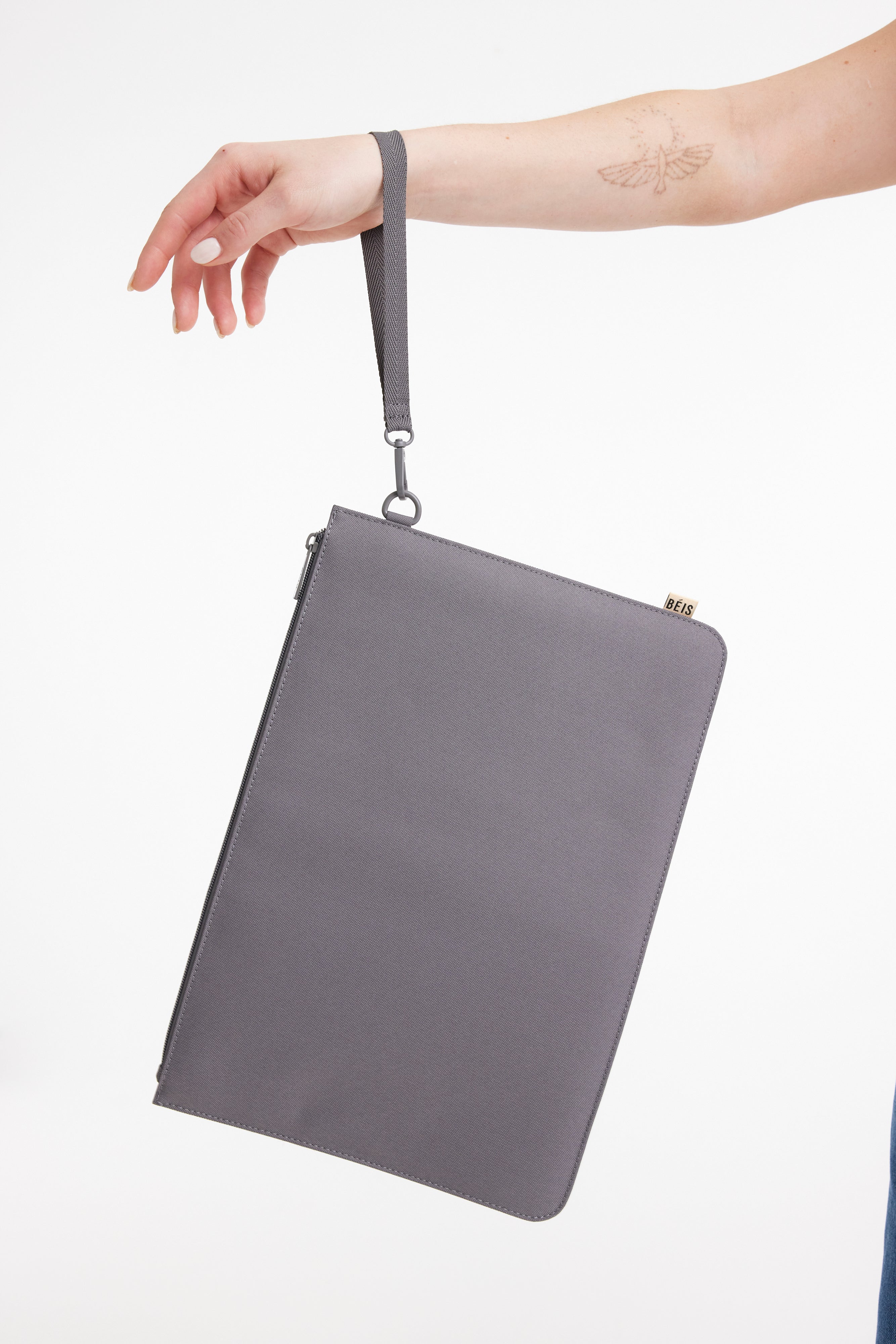 BÉIS 'The BEISICS Laptop Pouch' in Grey - Padded Laptop