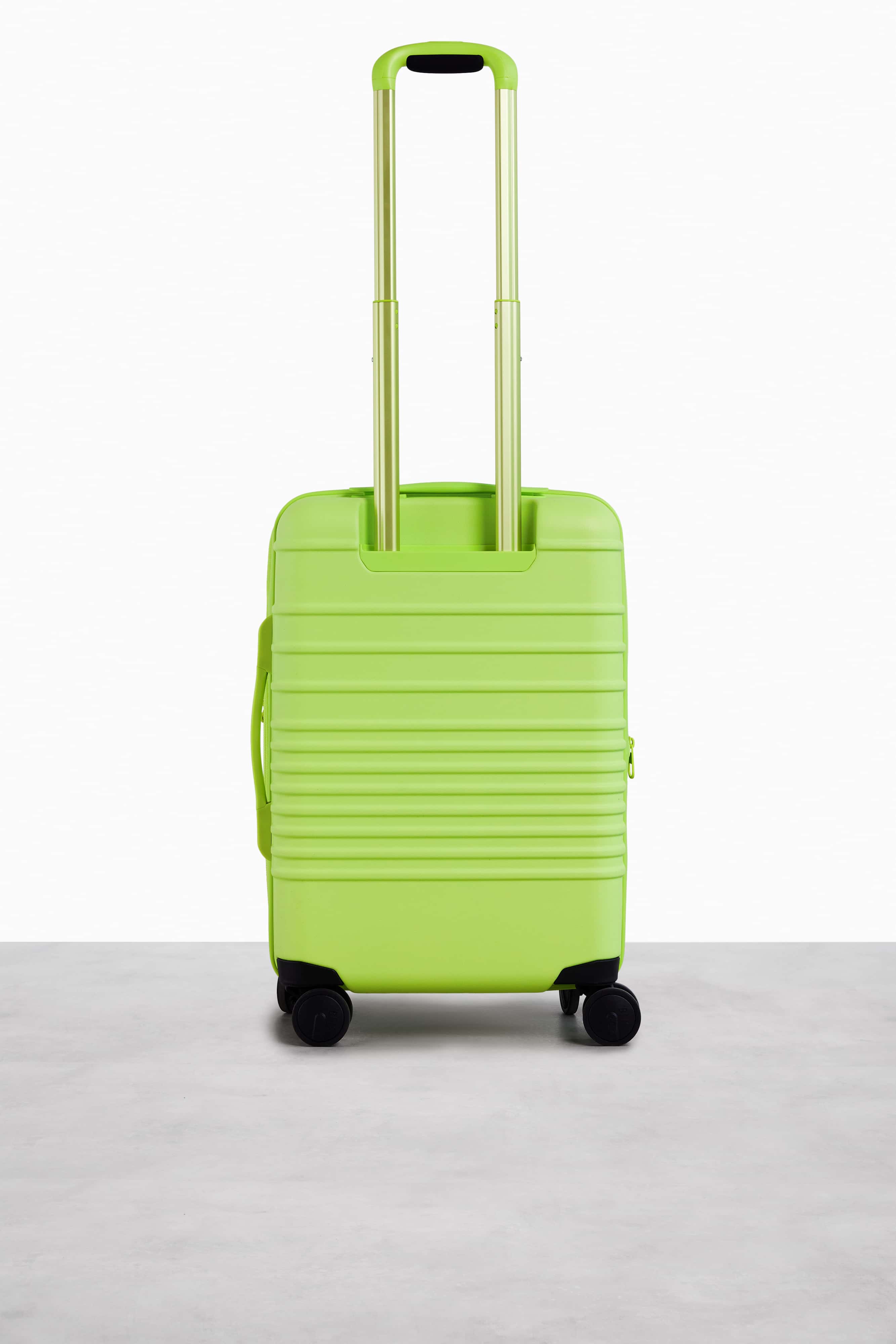 BEIS The Carry On Roller in Citron 21 Carry On Rolling Luggage In Green