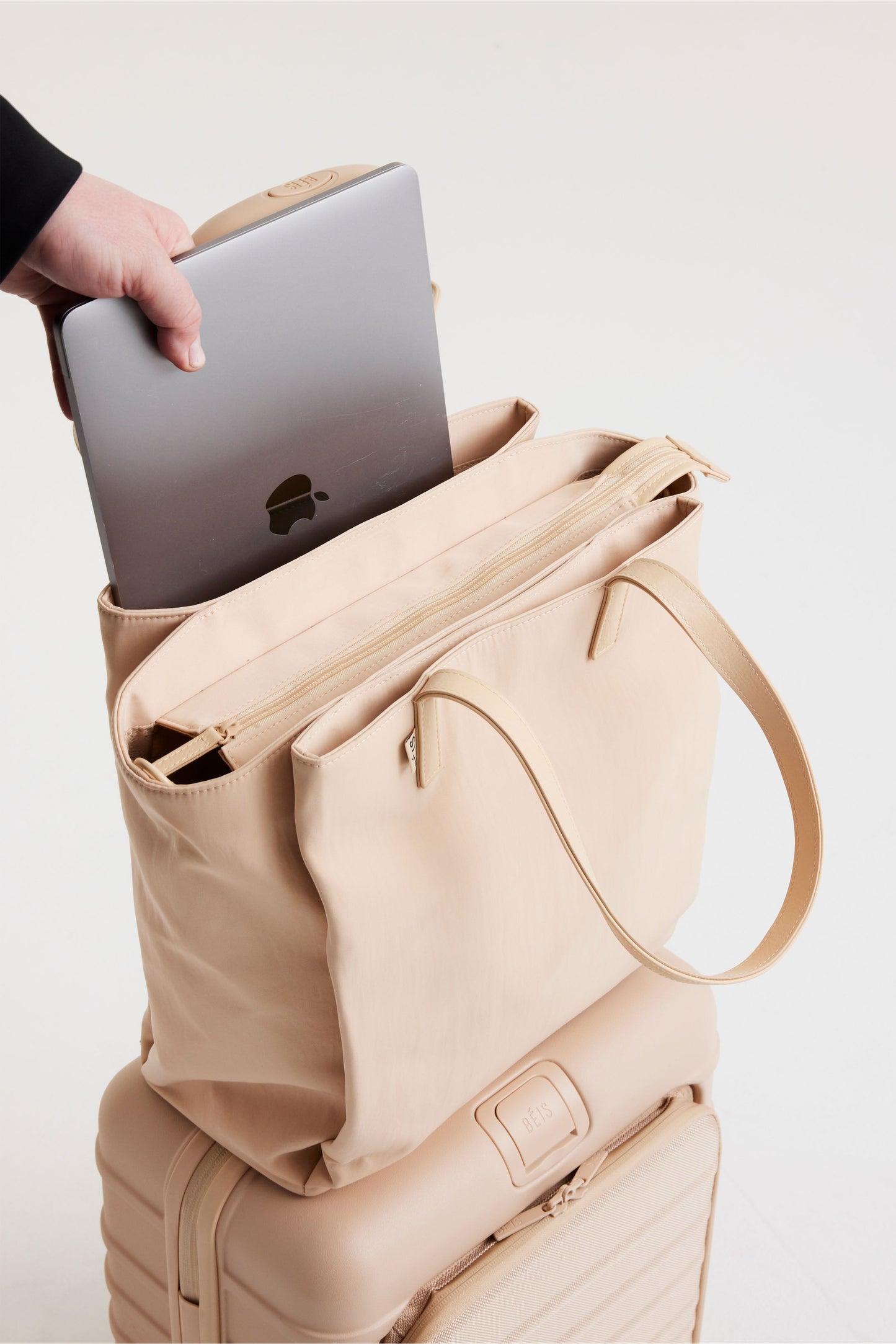 The Commuter Tote In Beige